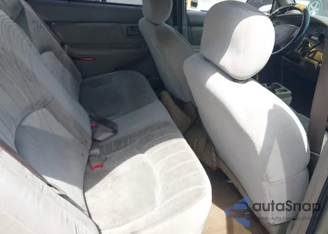 2002 Buick Century Custom z USA, uszkodzony, nr VIN 2G4WS52J821194965